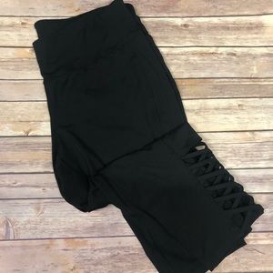 Livi active workout capris